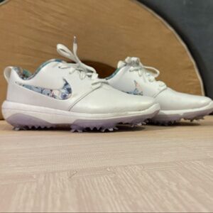 Nike Women’s Golf Sneakers with Floral Accents